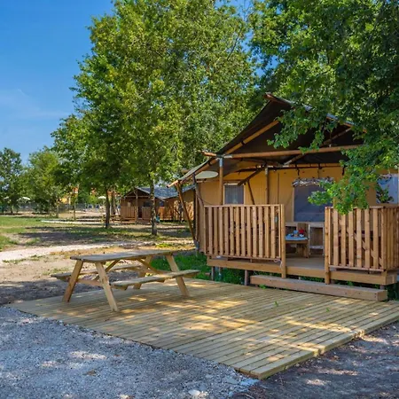 Luxury Glamping 营地 帕拉佐罗德罗斯泰尔